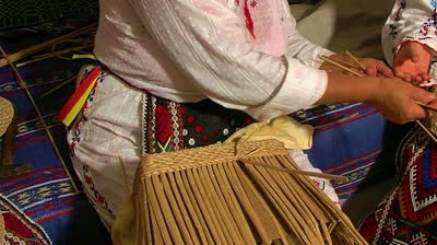 native american weaving cattail basket