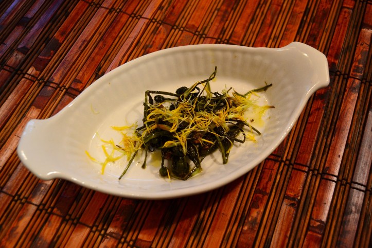 Lightly steamed and fried in olive oil, Cat's Ear is a delicious, vitamin rich vegetable that even the newest of forager's can enjoy!