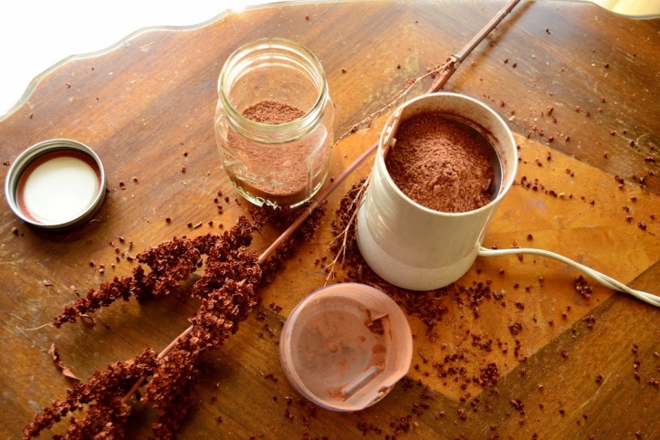 how to, grinding dock seed into flour by then northwest forager